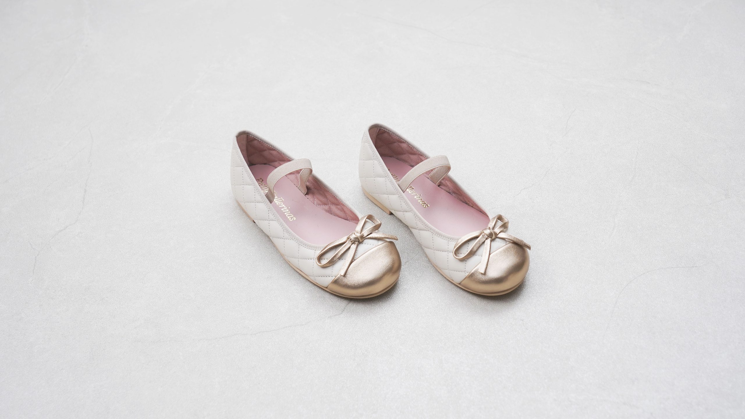 Туфли PRETTY BALLERINAS кремовый/золотой 31